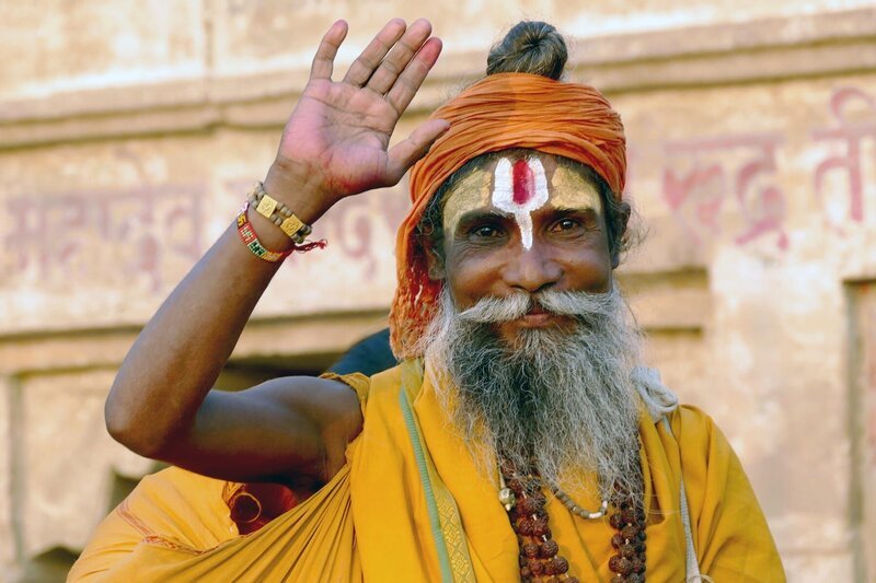 Ein Sadhu in Varanasi, der heiligen Stadt am Ganges – Bild: Hajo Bergmann /​ ZDF