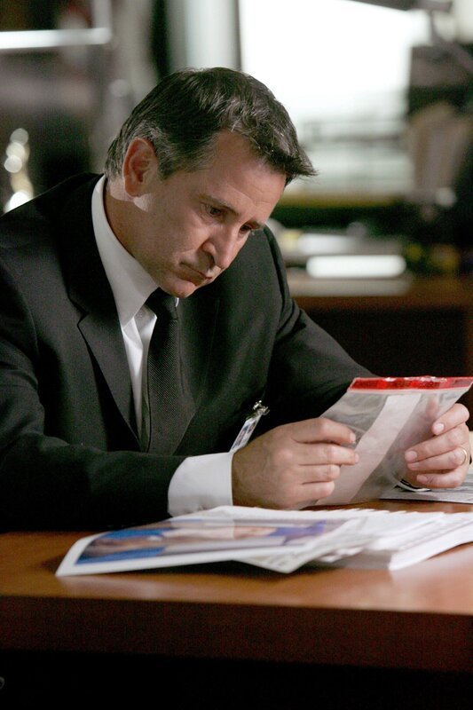 Jack Malone (Anthony LaPaglia)  Die Verwendung des sendungsbezogenen Materials ist nur mit dem Hinweis und Verlinkung auf RTL+ gestattet. – Bild: RTL /​ Warner Bros. Entertainment, Inc.