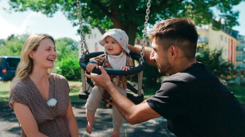 Laura und Pawes mit Sohn Said Amaru. – Bild: HR
