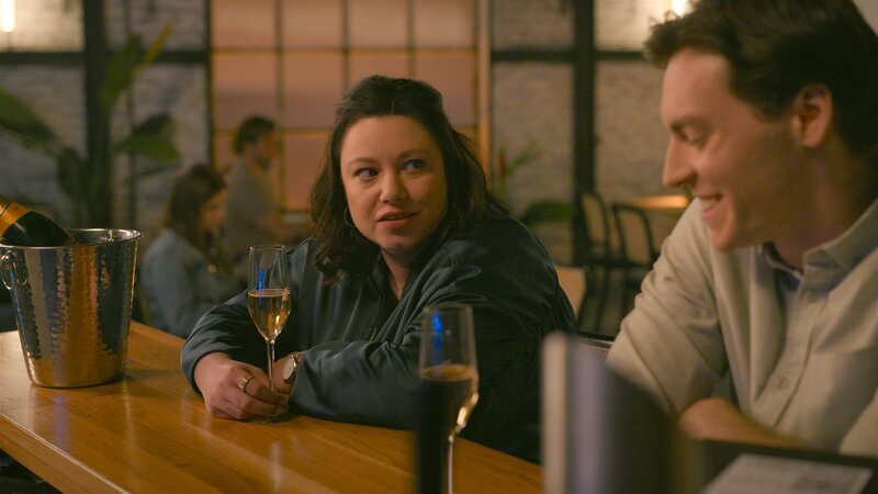 Vanessa (Julia Augustin) findet überraschend einen freundschaftlichen Umgang mit Johannes (Maximilian Schneider). – Bild: RTL /​ Sieger mit Herz