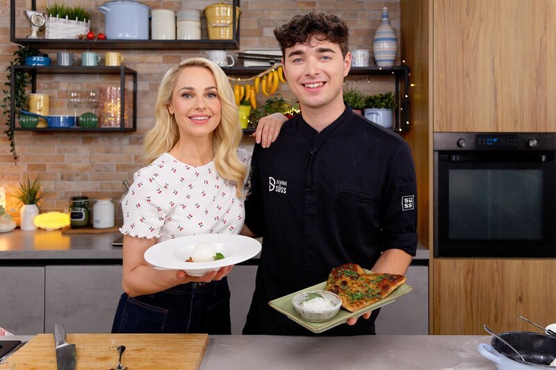 Silvia Schneider, Dominik Süss („Pesto Rosso“ und „Naan Brot & Tsatsiki“). – Bild: ORF/Silvia Schneider GmbH/Juraj Melicher Silvia Schneider, Dominik Süss („Pesto Rosso“ und „Naan Brot & Tsatsiki“). – Bild: ORF/Silvia Schneider GmbH/Juraj Melicher