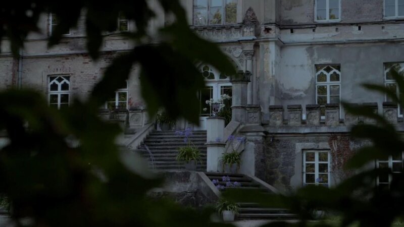Herrenhaus Vogelsang südlich von Rostock – Bild: Tanja Bachetzky /​ Warner Bros. Discovery