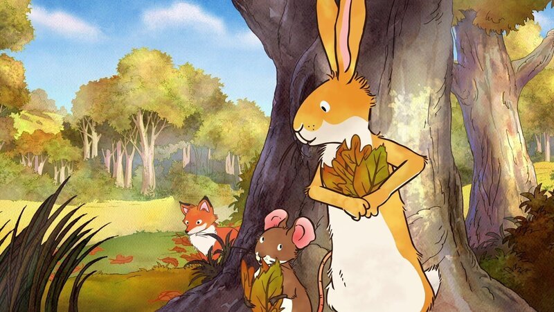 Der kleine braune Hase, die kleine Feldmaus und die kleine Rotfüchsin verbinden das Versteckenspielen mit Blättersammeln. – Bild: KiKA/​SLR Productions Australia Pty.Ltd./​Scrawl Studios Pte Ltd./​hr/​ARD