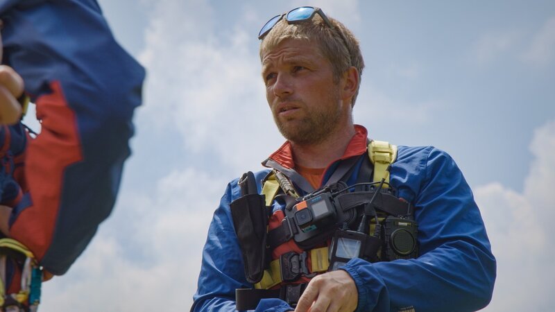 Tobias Stöffelbauer, Bergretter der Bergwacht Grainau. – Bild: BR/​Timeline Production