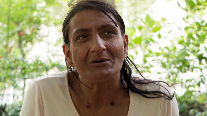 Alicia hat sich in einen ehemaligen Freier verliebt, ist zu ihm nach Bayern gezogen und will endlich clean werden. Gelingt es ihr, dem Bahnhofsviertel fernzubleiben?; Alicia hat sich in einen ehemaligen Freier verliebt, ist zu ihm nach Bayern gezogen und will endlich clean werden. Gelingt es ihr, dem Bahnhofsviertel fernzubleiben? – Bild: RTLZWEI