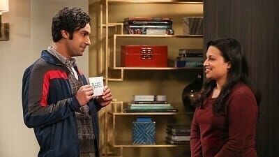 L-R: Raj (Kunal Nayyar) und (Rati Gupta) – Bild: TVDB