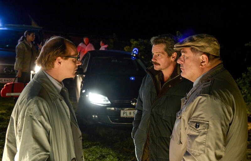 Simon Schwarz (Bastian Priml), Fritz Karl (Norbert Sailer), Erwin Steinhauer (Simon Polt). – Bild: ORF