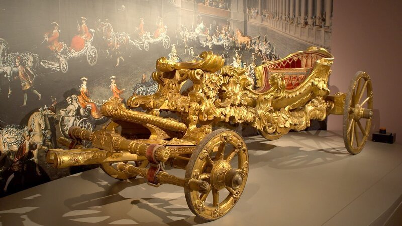 Der vergoldete Vintage-Wagen im Kaiserliche Wagenburg Wien, Schönbrunn – Bild: ORF/​D5 Productions