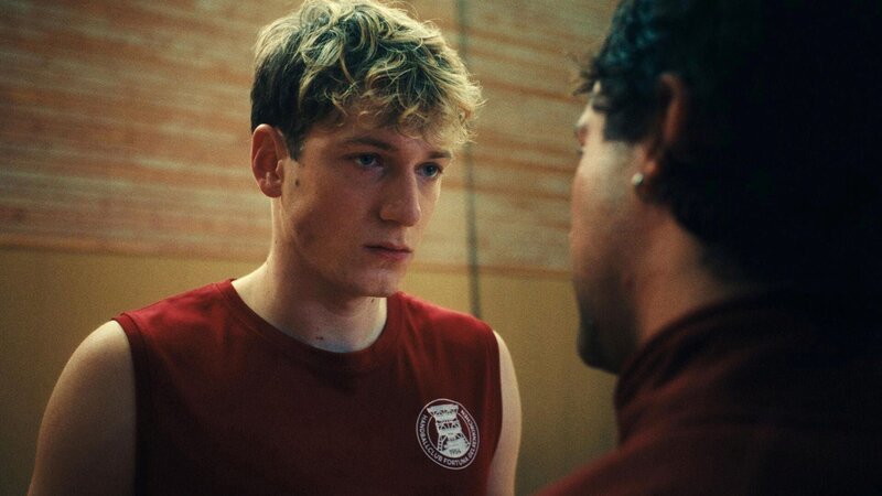 Sebastian „Basti“ Dewes (Kosmas Schmidt). – Bild: RTL