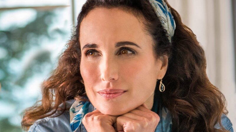 Olivia Lockhart (Andie MacDowell) – Bild: AXN White