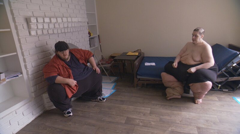 Steven and Justin visiting. Justin appearing irritated by Steven. – Bild: TLC /​ Discovery Communications