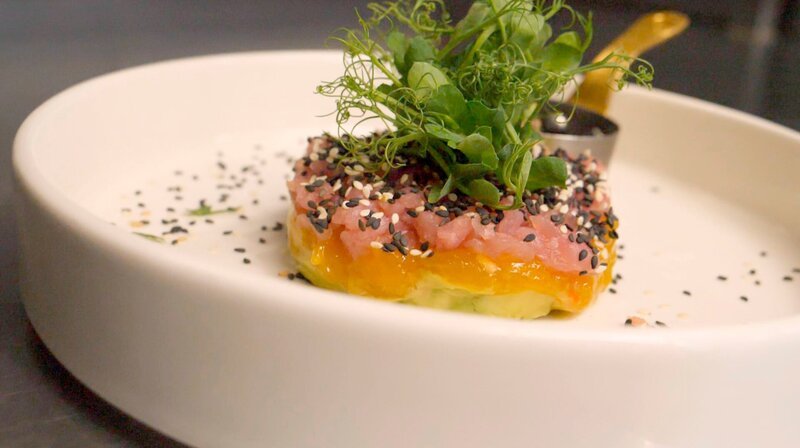 Restaurant „Neuen 8“ in Nidda: Tunatartar. – Bild: HR