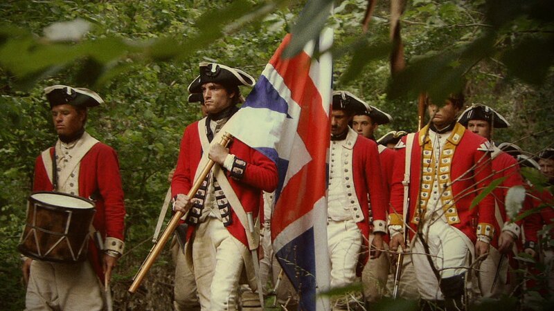 Nachstellung: Britische Rotröcke marschieren 1775 in Lexington ein – Bild: uklibscre /​ THE HISTORY CHANNEL /​ A+E Networks