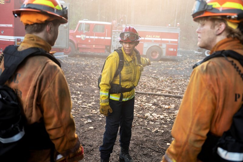 Pictured: Jules Latimer as Eve Edwards. – Bild: Sergei Bachlakov /​ Paramount/​CBS /​ CBS Broadcasting Inc. All Rights Reserved.