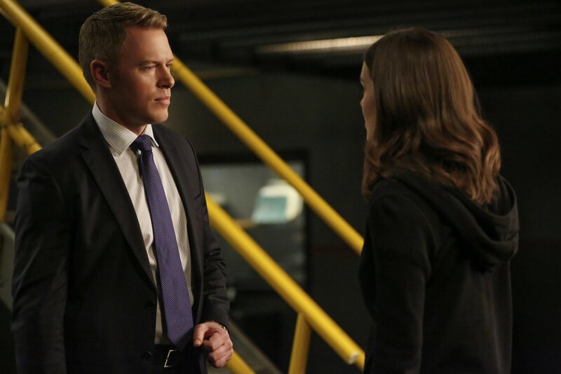 Von links: Donald Ressler (Diego Klattenhoff), Elizabeth Keen (Megan Boone) – Bild: Will Hart /​ Sony /​ Sony Pictures Television Inc. and Open 4 Business Productions LLC
