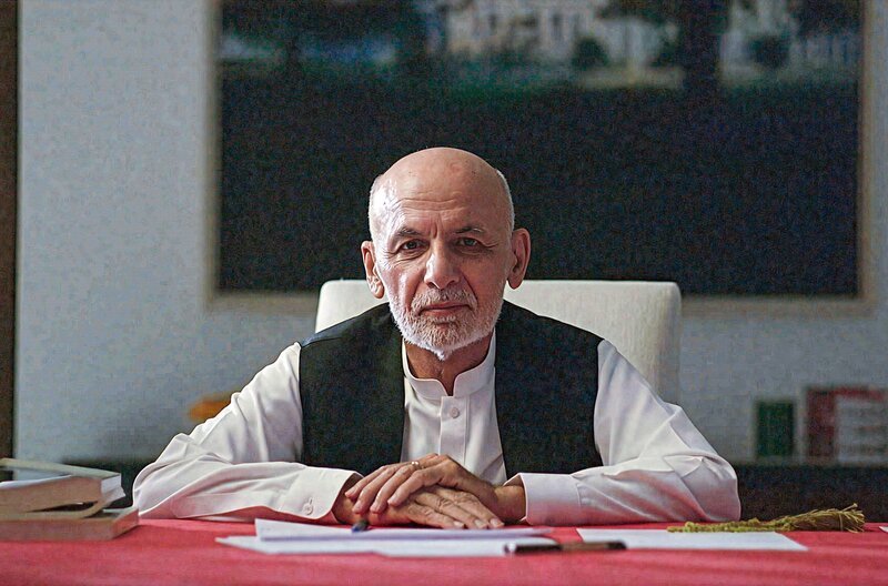 Der ehemalige afghanische Präsident Ashraf Ghani arbeitete eng mit internationalen Partnern zusammen, ehe er 2021 vor den Taliban ins Exil flüchten musste. – Bild: LOOKSfilm/​Filippo Genovese