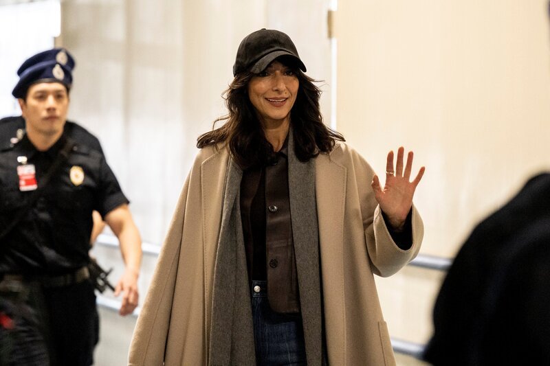 Pictured: Necar Zadegan as Deputy Chief of Station Nikki Reynard. – Bild: Mark Schafer /​ CBS/​Paramount /​ 2026 CBS Studios Inc. All Rights Reserved.
