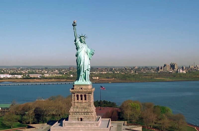 Die Freiheitsstatue ist das Wahrzeichen der USA. Frankreich schenkte sie den Amerikanern im Zeichen der republikanischen Ideale des 19. Jahrhunderts. – Bild: Gedeon Programmes