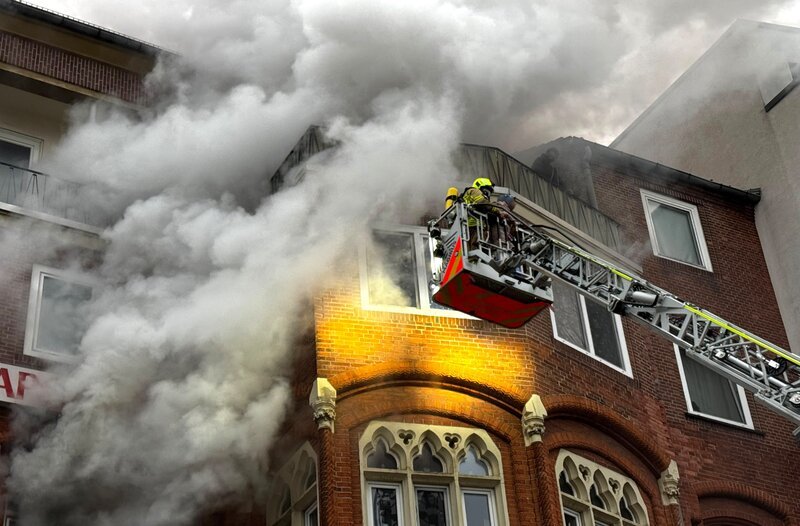 Wachabteilung 1 der Feuerwache 1 in Hannover – Bild: Andrea Seifert/​Zentralfilm/​NDR