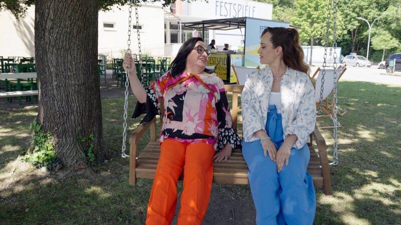 Sasa Schwarzjirg und Maria Happel. – Bild: ORF/​TVfriends