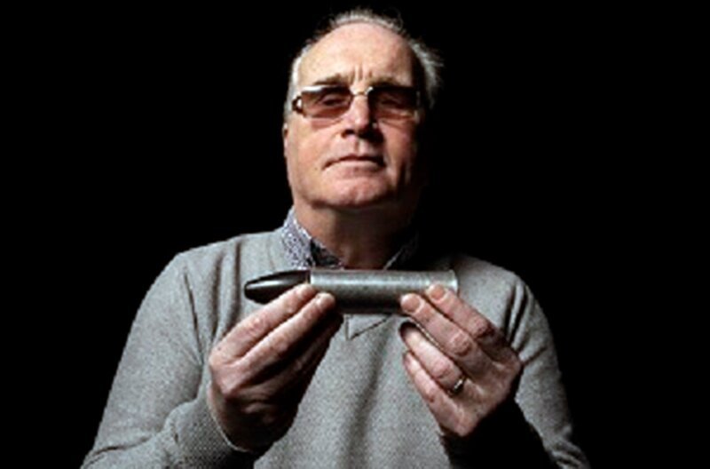 Richard verlor im Alter von 10 Jahren durch ein Gummigeschoss sein Augenlicht. – Bild: Gus Palmer