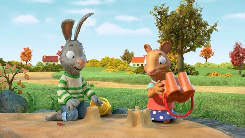 Pip und Posy spielen im Sandkasten. – Bild: ZDF/​Magic Light Pictures LTD 2023