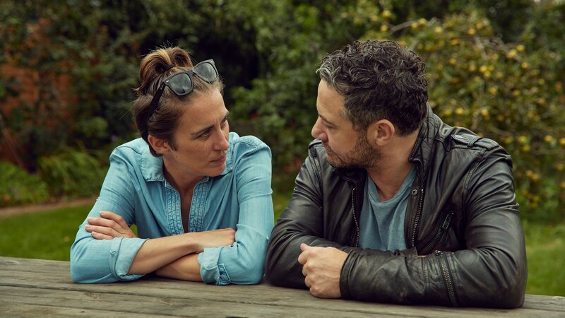 Was verbindet Lana (Vicky McClure) und Karl (Warren Brown)? – Bild: ZDF