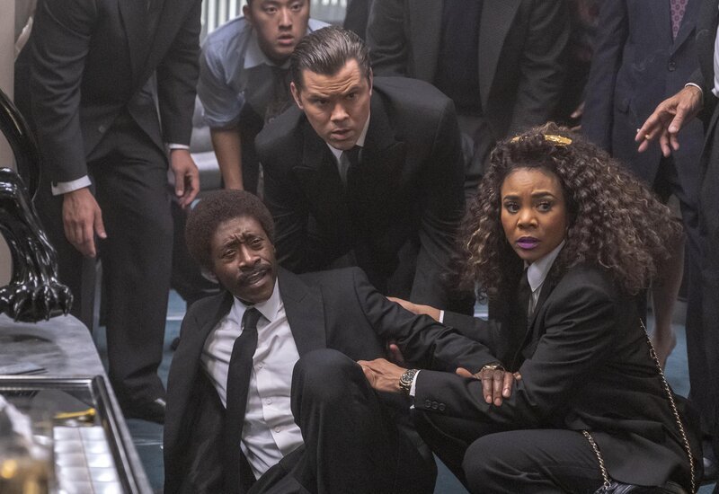 L-R: Don Cheadle als Mo Monroe, Andrew Rannells als Blair Pfaff, Regina Hall als Dawn Towner – Bild: „Black Monday“ Showtime Networks Inc. All Rights Reserved /​ Erin Simkin