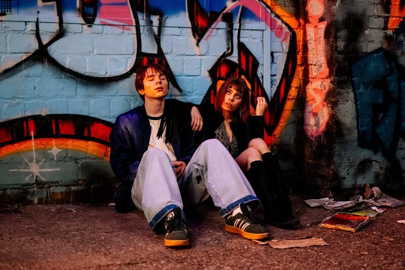 Charlie (Greta Krämer), Yannik (Yoran Leicher) – Bild: RTL /​ Martin Rottenkolber /​ Folge 5