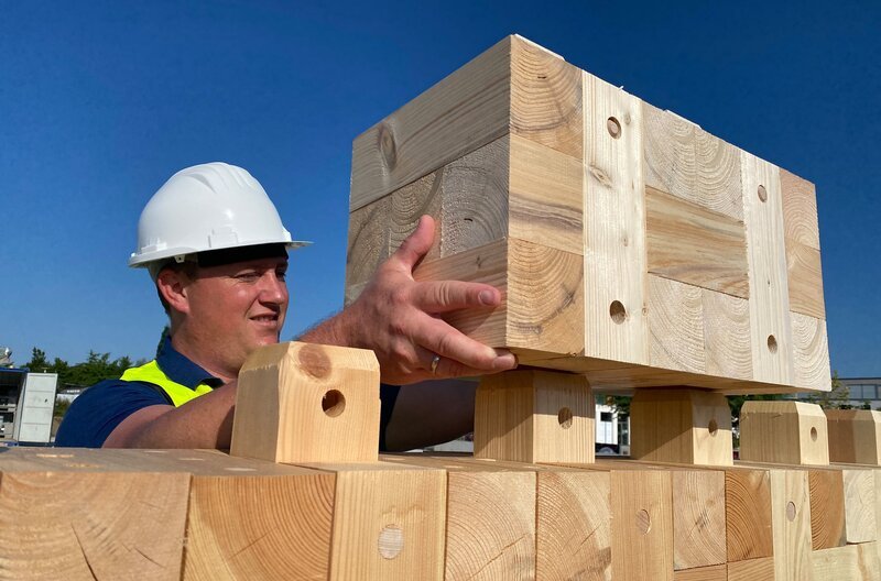 Das modulare Bausystem funktioniert nach einem einfachen Steck-Prinzip. – Bild: MDR/​Alejandro Pfeiffer
