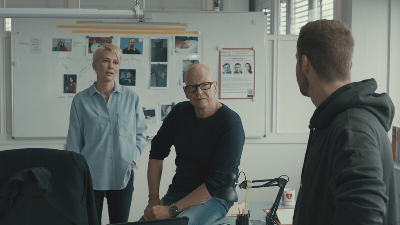 (v.l.n.r.) Alexandra Rietz; Michael Naseband; Philipp Stehler – Bild: SAT.1 Eigenproduktionsbild frei