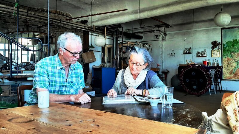 Maria mit ihrem Jugendfreund Peter Kreuzberg. – Bild: BR/​Birgit Eckelt