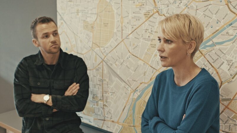 Philipp Stehler (l.); Alexandra Rietz (r.) – Bild: SAT.1