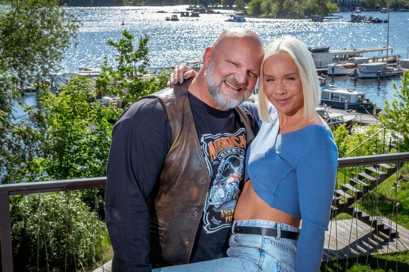 Lutz Schweigel als Joe und Katrin Hamann als Peggy – Bild: RTLZWEI /​ Christoph Kassette /​ christophkassette.com