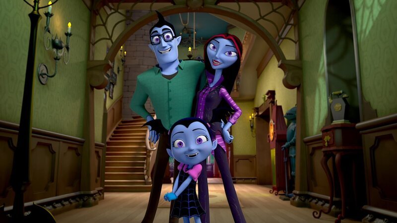 L-R: Boris Hauntley, Vampirina Hauntley, Oxana Hauntley – Bild: Disney Channel