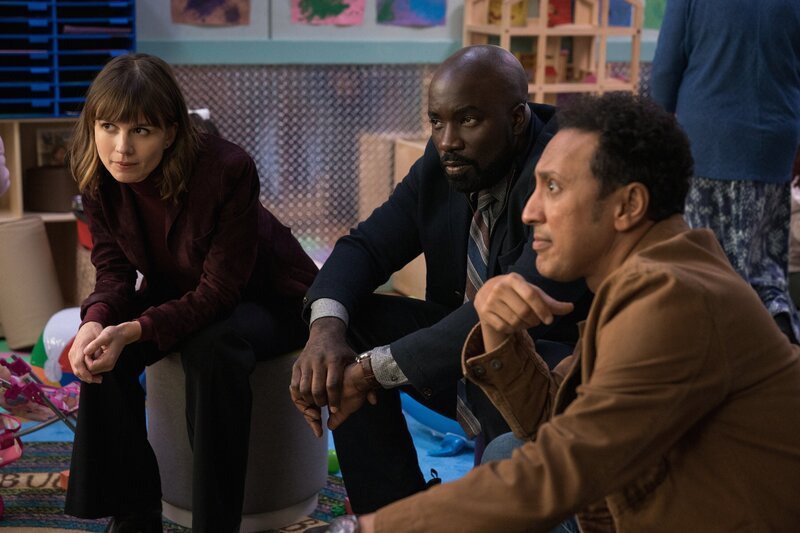 (v.l.n.r.) Kristen Bouchard (Katja Herbers), David Acosta (Mike Colter), Ben Shakir (Aasif Mandvi) – Bild: Elizabeth Fisher /​ CBS Broadcasting, Inc.