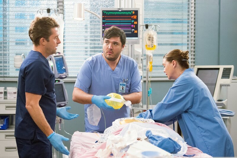 Scott Speedman as Dr. Nick Marsh (l.), Ellen Pompeo as Dr. Meredith Grey (r.) – Bild: ORF/​Disney/​ABC/​Liliane Lathan