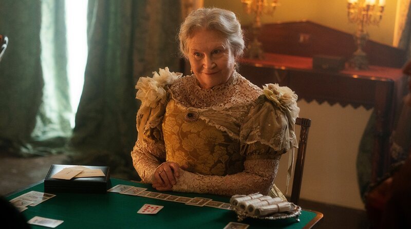 Lady Imelda Hansen (Michele Dotrice) – Bild: WDR/​Playground Television (UK) 2 Ltd.