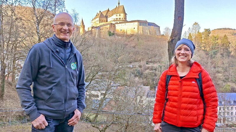 Anna Lena Dörr mit Pol Bourkel in Vianden. – Bild: SWR /​ Thomas Keck
