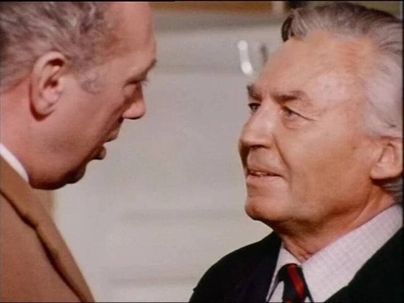 L-R: Inspector Stephan Derrick (Horst Tappert), Joseph Rothe (Wolfgang Stumpf) – Bild: The Movie Database