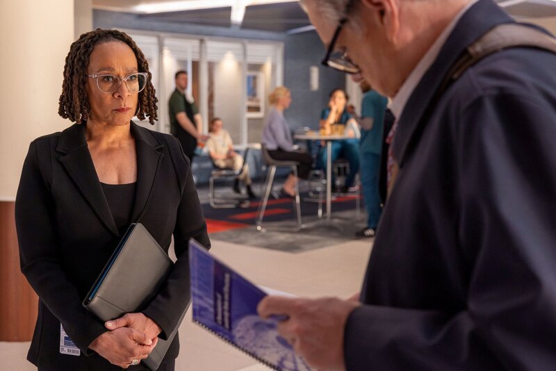 S. Epatha Merkerson als Sharon Goodwin – Bild: NBC /​ NBCUniversal /​ NBCUniversal Media, LLC.