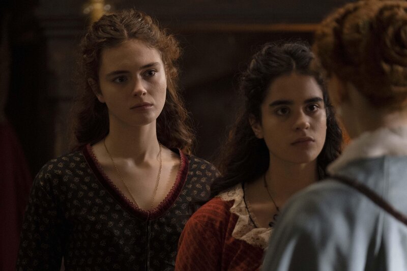 Caterina Ferioli als Antonia und Adriana Savarese als Carolina (r.) – Bild: RAI – RADIOTELEVISIONE ITALIANA – LUCKY RED SRL – UMEDIA PRODUCTIONS SA