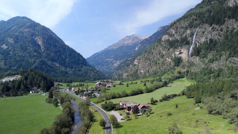 Maltatal mit Fallbach Wasserfall. – Bild: ORF/​POPUP TV