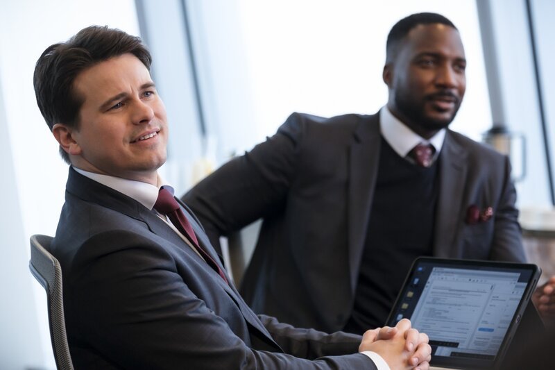 Pictured (L-R): Jason Ritter as Julian Monroe. – Bild: CBS /​ CBS Broadcasting Inc. All Rights Reserved.