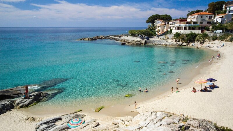 Strand bei der Gemeinde Campo nell’Elba. – Bild: 3sat