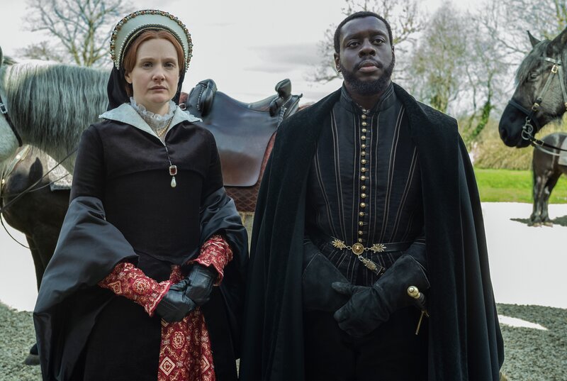 Mary Tudor (Romola Garai, l.) und Pedro (Ekow Quartey, r.). – Bild: WDR/​Starz Entertainment, LLC