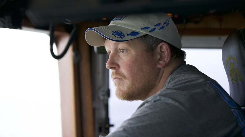 Co-Captain of the Cornelia Marie, Casey McManus, at the helm. – Bild: Animal Planet