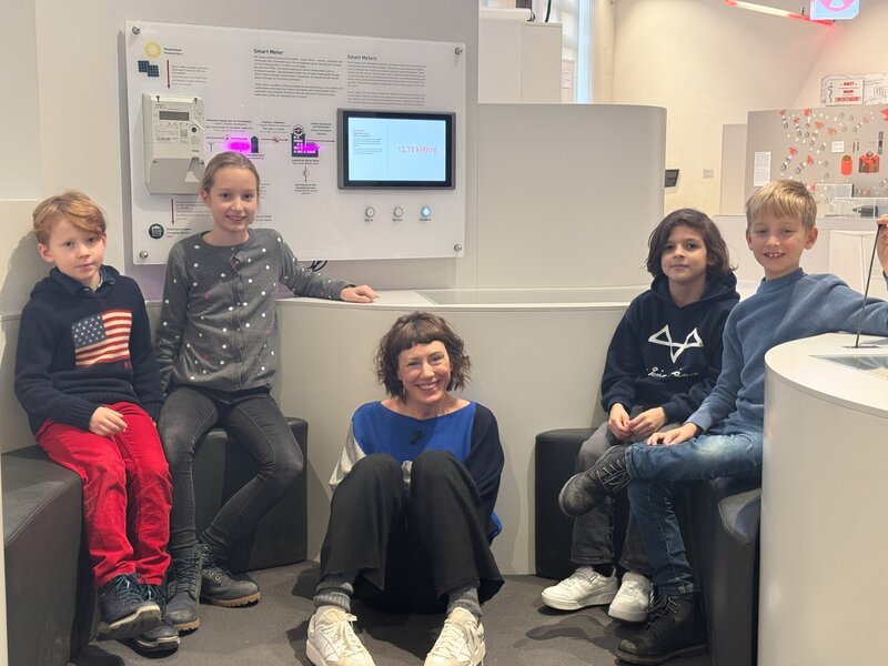 Laurenz, Mariella, Esther, Lukas und Valentin besuchen die Energie-Ausstellung im Technischen Museum in Wien – Bild: ORF Laurenz, Mariella, Esther, Lukas und Valentin besuchen die Energie-Ausstellung im Technischen Museum in Wien – Bild: ORF