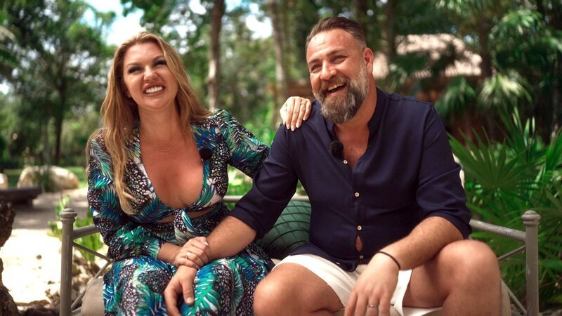 Natalia und Jiorgos wollen neuen Schwung in ihr Liebesleben bringen. – Bild: RTLZWEI, RTL Studios