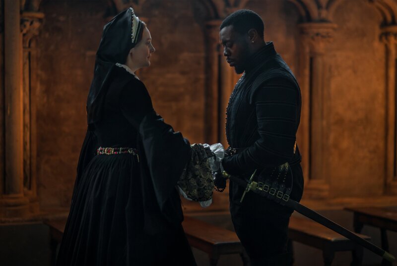 Mary Tudor (Romola Garai, l.) und Pedro (Ekow Quartey, r.). – Bild: WDR/​Starz Entertainment, LLC